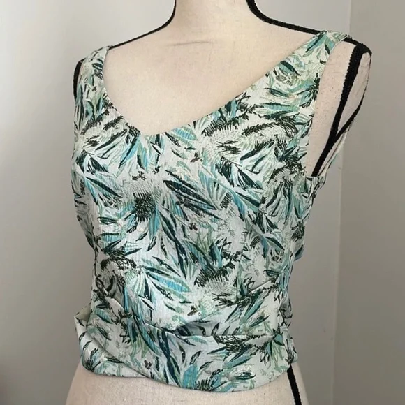 ZARA Green Sleeveless Faux Wrap Cropped Blouse size Small Metallic Zip Back Top - Picture 3 of 8